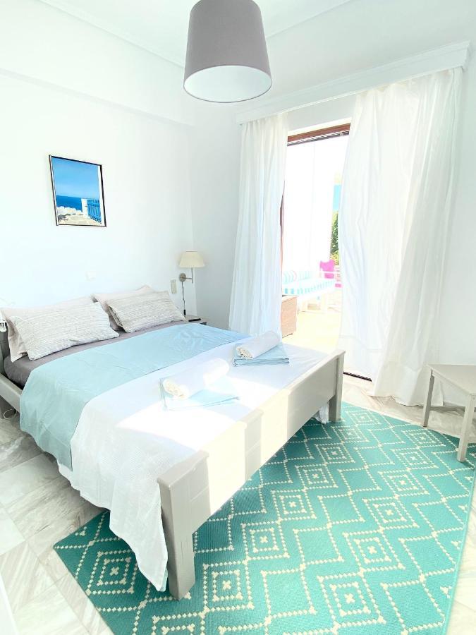 Beach House Set In A Beautiful Bay Kárystos Eksteriør bilde